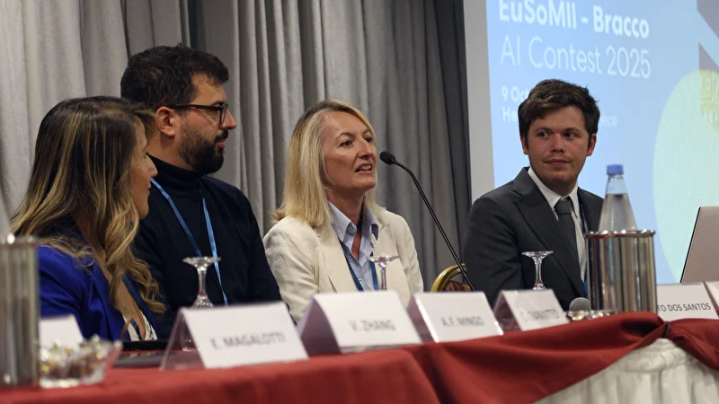 Pitch presentation of the first winning team in front of the AI Contest jury.